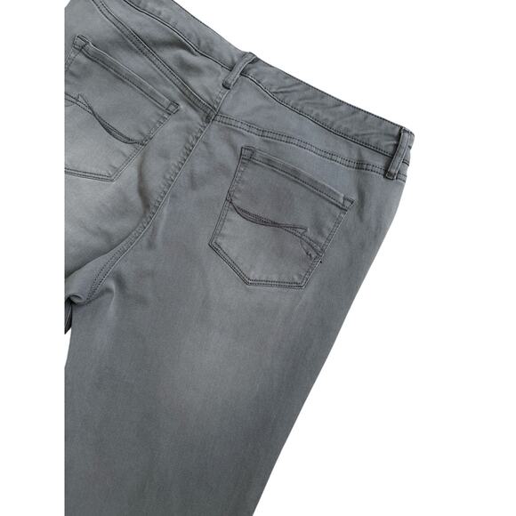 GLORIA VANDERBILT Womens 16 Short Gray Slimming Effect Bridget Slim Leg Jeans - Picture 8 of 8